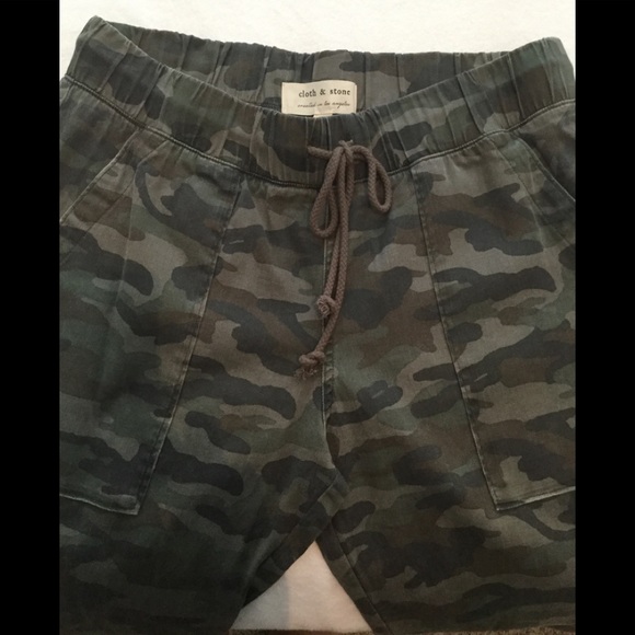 cloth & stone Pants - Cloth & Stone Camo Jogger Pants Sz Small
